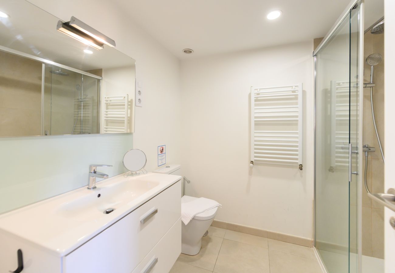 Apartamento en Madrid - M (ASO941B) Piso 3 dormitorios y 2 baños en Ciudad