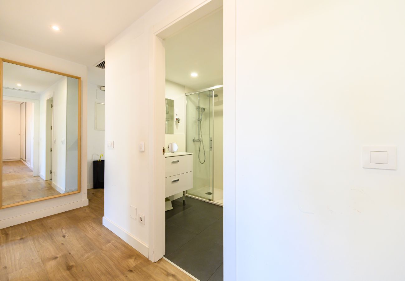 Apartamento en Madrid - M (ASO941B) Piso 3 dormitorios y 2 baños en Ciudad