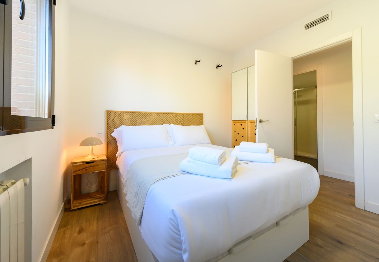 Apartamento en Madrid - M (ASO941B) Piso 3 dormitorios y 2 baños en Ciudad