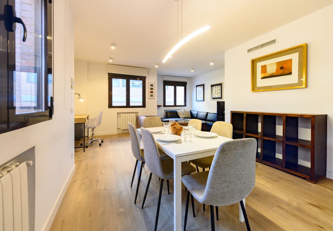 Apartamento en Madrid - M (ASO941B) Piso 3 dormitorios y 2 baños en Ciudad