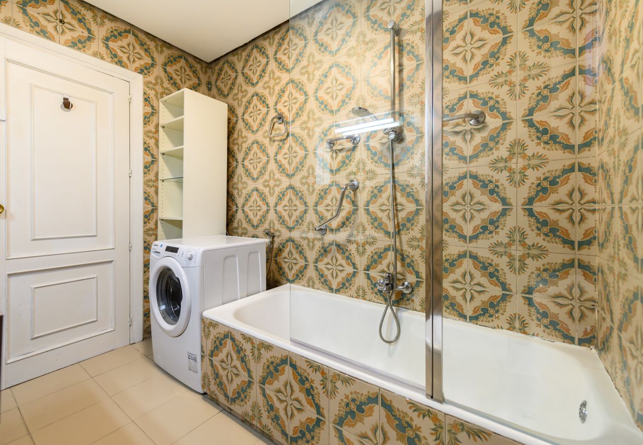Apartamento en Madrid - M (NSDV1012) Piso de 4 dormitorios en Fuencarral-E