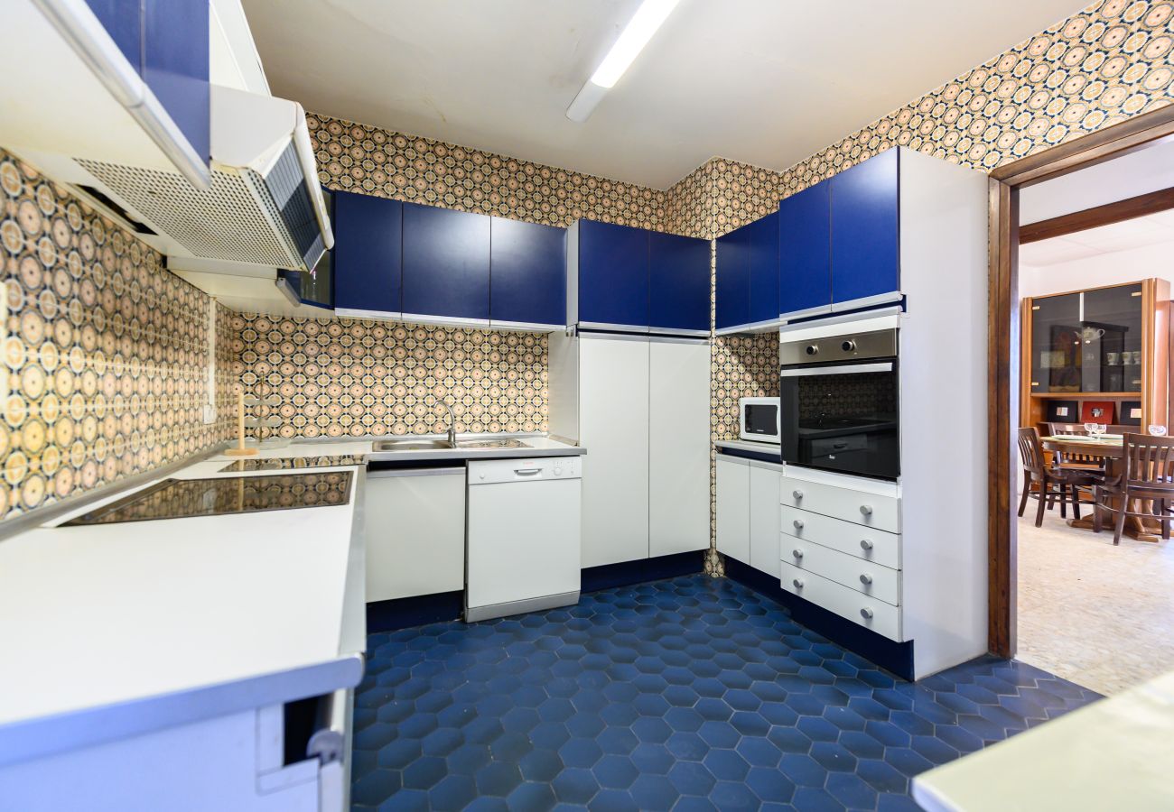 Apartamento en Madrid - M (NSDV1012) Piso de 4 dormitorios en Fuencarral-E