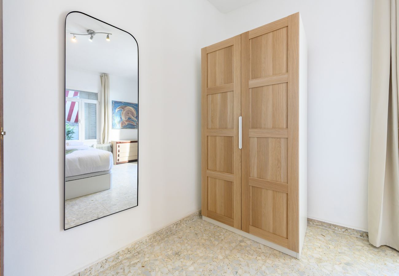 Apartamento en Madrid - M (NSDV1012) Piso de 4 dormitorios en Fuencarral-E