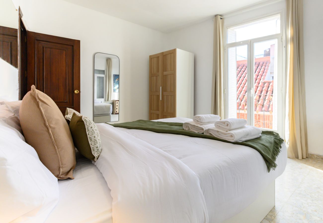 Apartamento en Madrid - M (NSDV1012) Piso de 4 dormitorios en Fuencarral-E