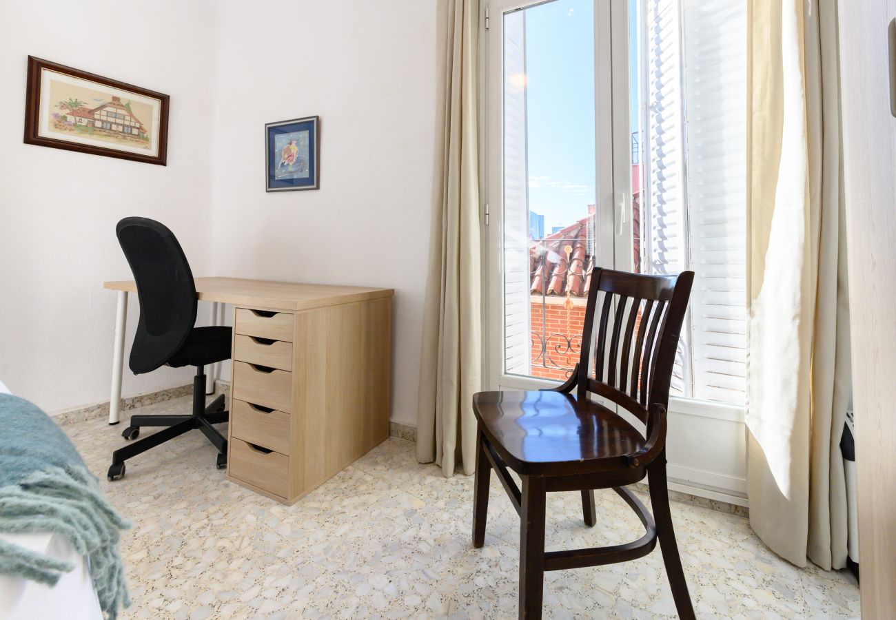 Apartamento en Madrid - M (NSDV1012) Piso de 4 dormitorios en Fuencarral-E
