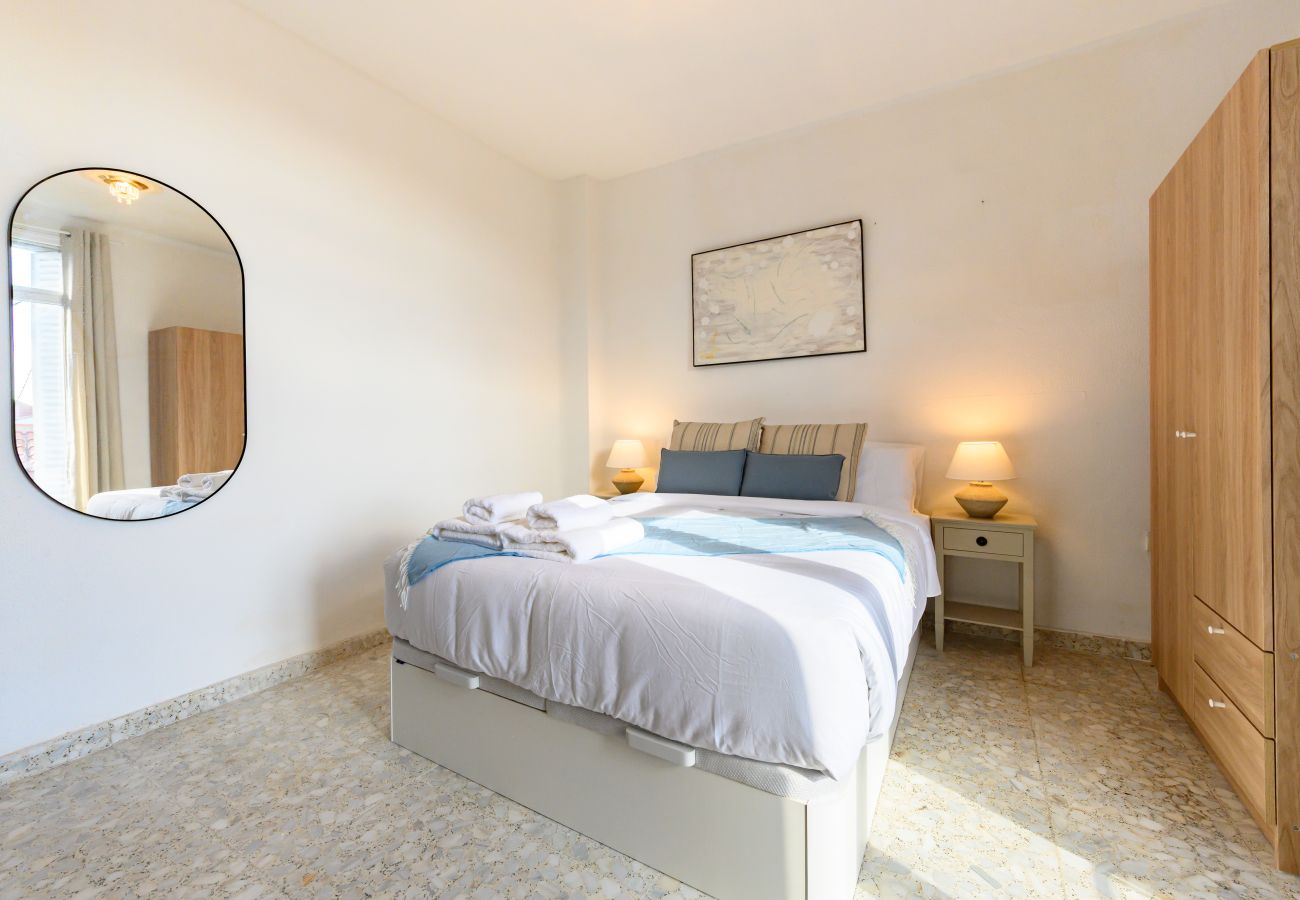 Apartamento en Madrid - M (NSDV1012) Piso de 4 dormitorios en Fuencarral-E