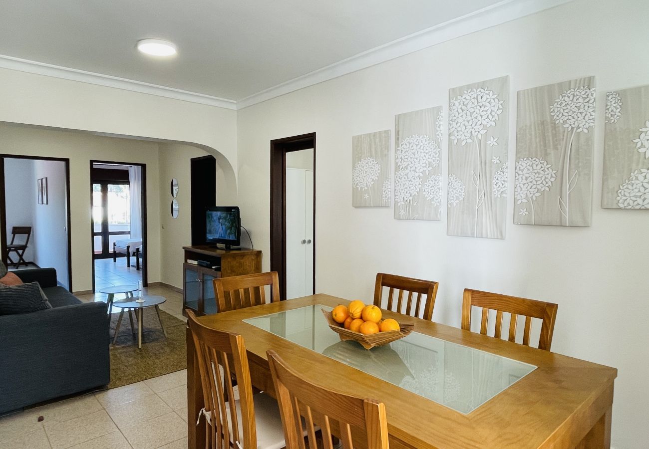 Apartment in Albufeira - Apartment for 6 people to 700 m beach