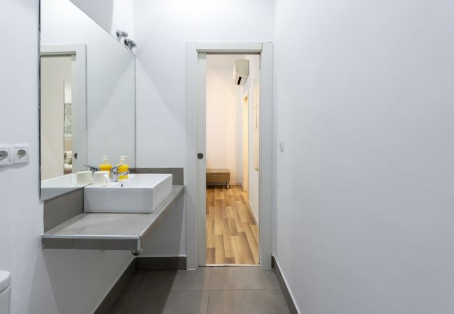 Apartment in Madrid - M (PRE102A) Apto. de diseño Puerta del Sol 4 Apartment in Madrid - M (PRE102A) Apto. de diseño Puerta del Sol 4