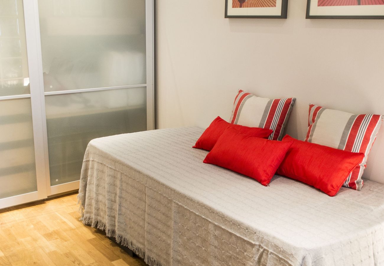 Apartment in Madrid - Downtown Madrid centro Cibeles M (LM7)