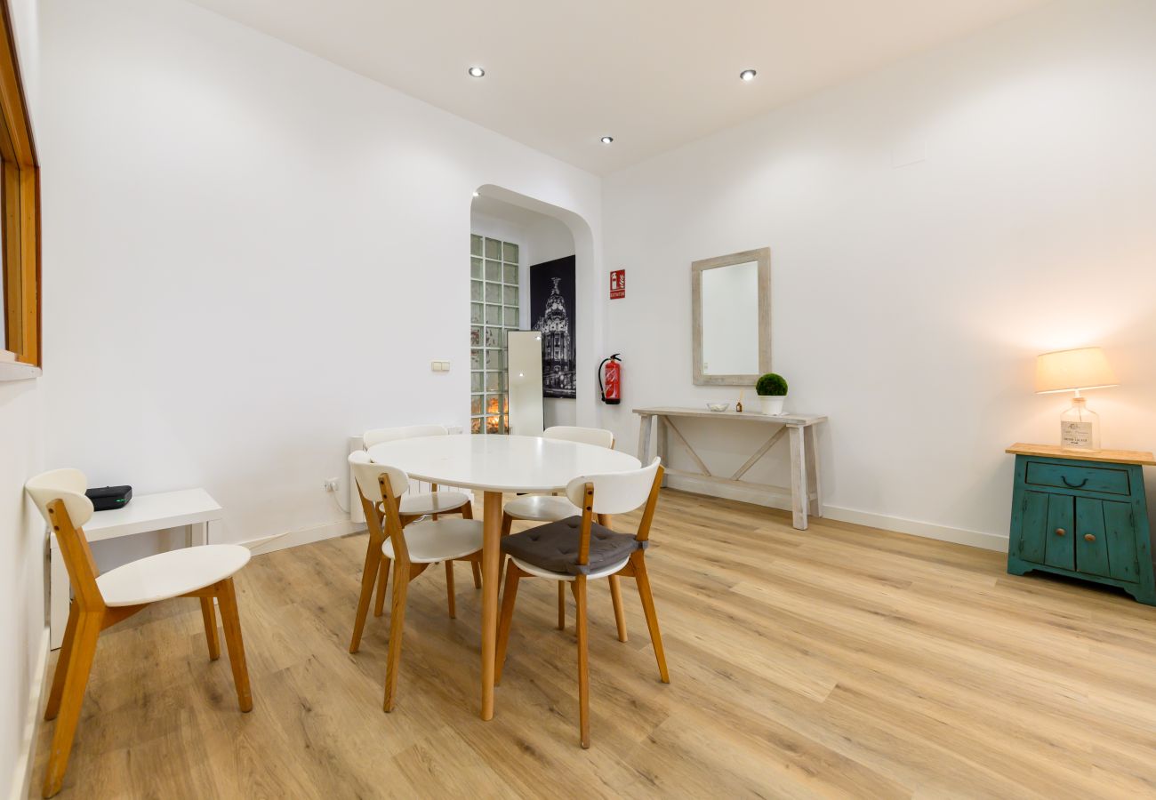 Apartment in Madrid - M (DLM73) Downtown Madrid centro Cibeles