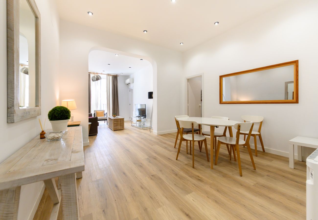 Apartment in Madrid - M (DLM73) Downtown Madrid centro Cibeles
