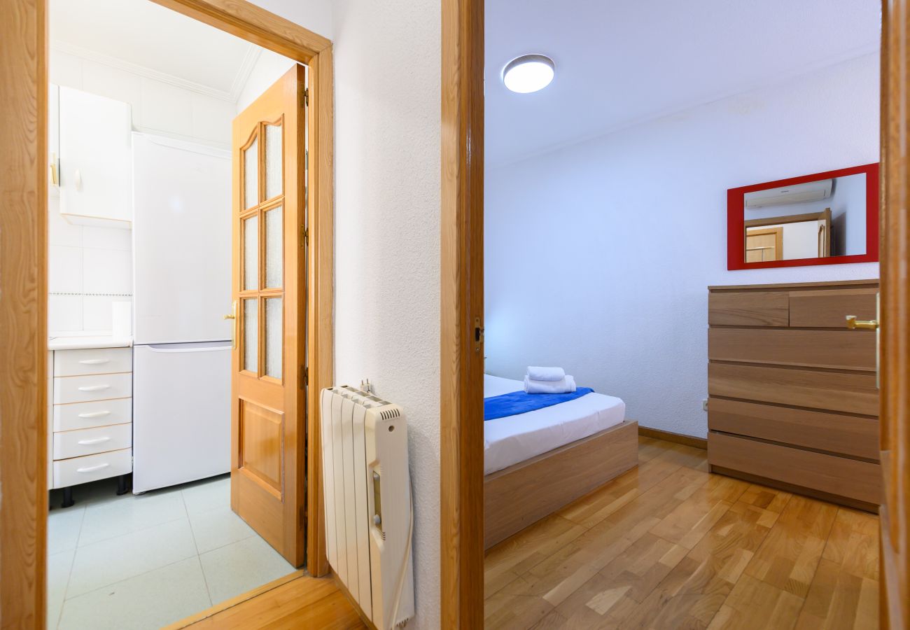 Apartment in Madrid - M (DFO214) Apartamento en el Museo Reina Sofía - A