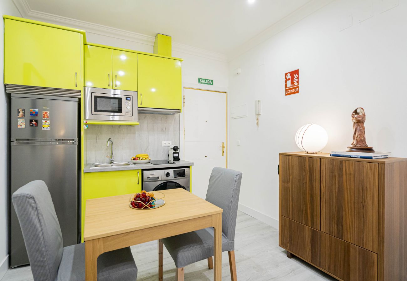 Apartment in Madrid - CUTE Apartment Downtown Madrid Centro Bilbao M (EGU4)