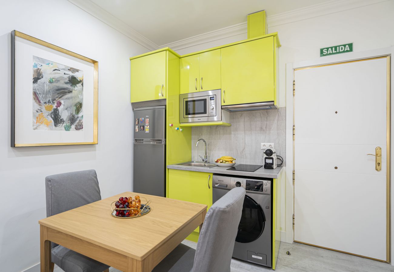 Apartment in Madrid - CUTE Apartment Downtown Madrid Centro Bilbao M (EGU4)