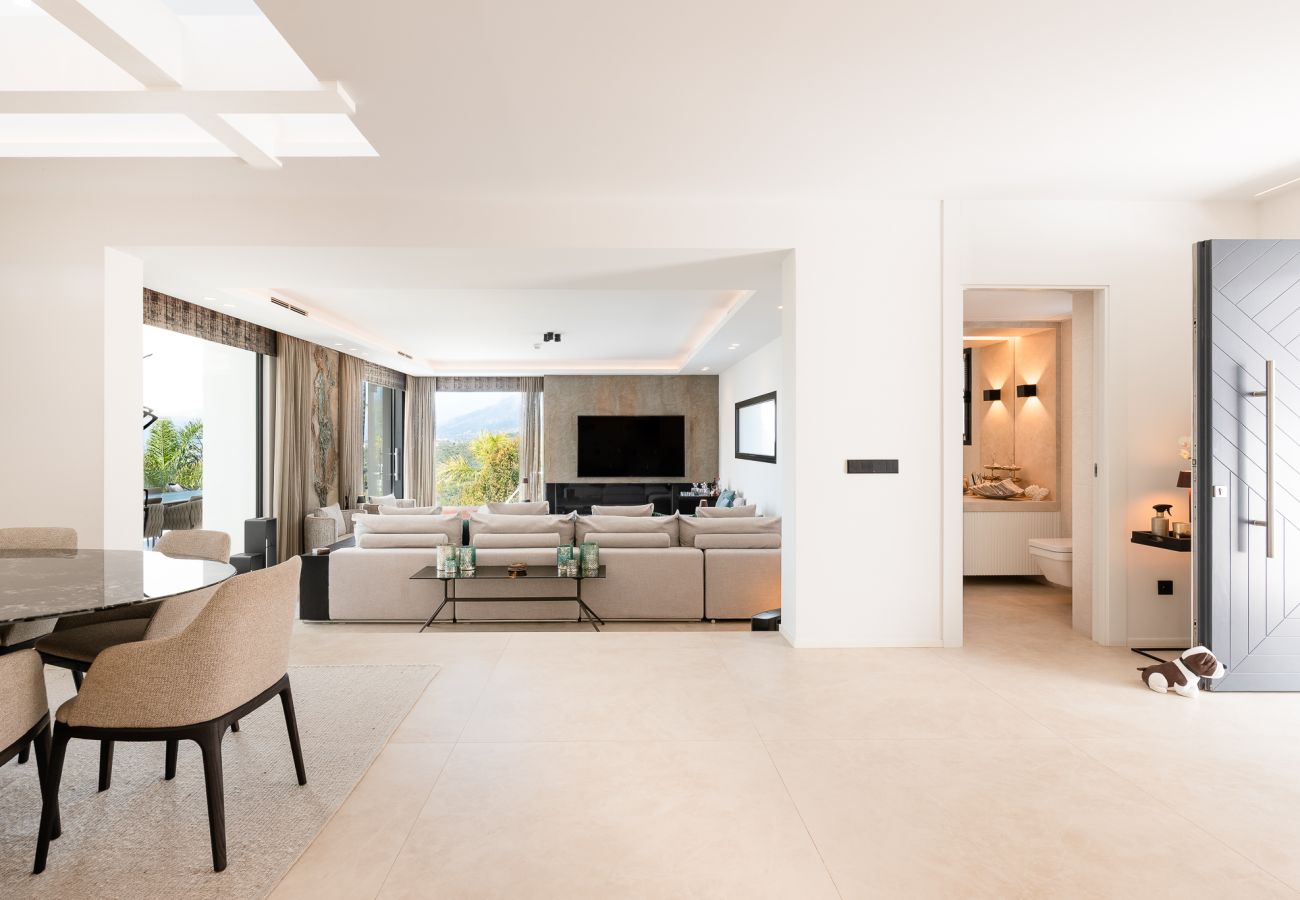 Villa in Marbella - Absolute high end villa with pool & Jacuzzi*