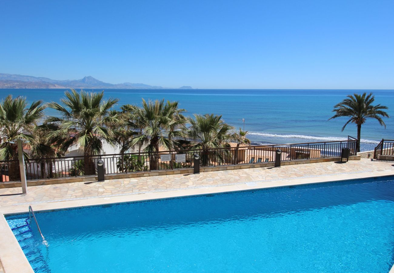 Bungalow in Alicante / Alacant - Bungalow of 3 bedrooms to 10 m beach