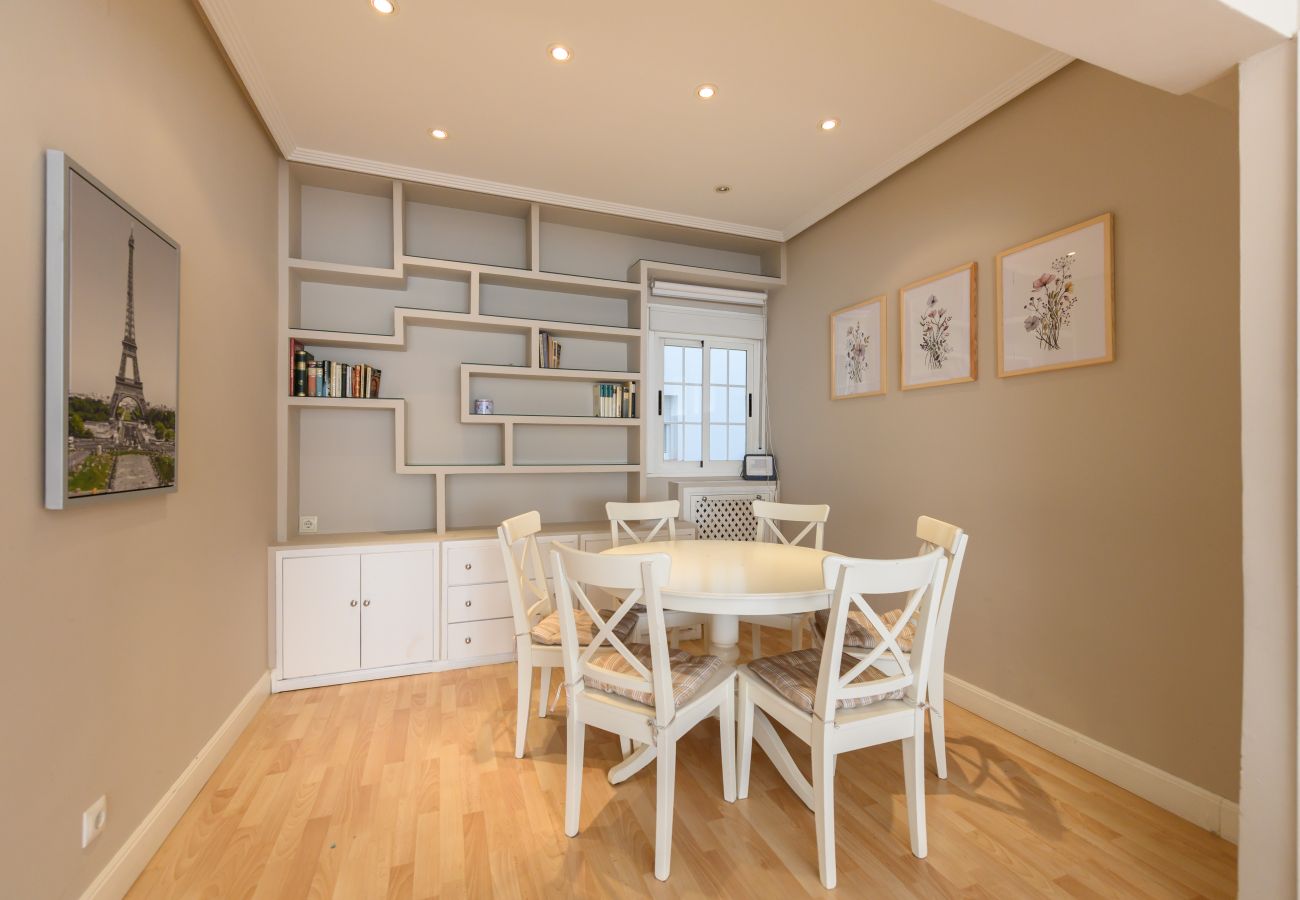 Apartment in Madrid - M (AAM242) Bº Salamanca-Guindalera