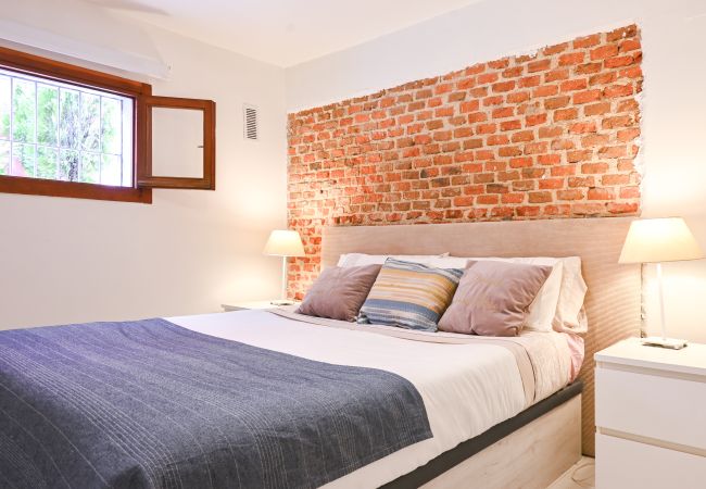 Apartment in Madrid - M (AAXIII830) Apartamento con jardín Hispanoaméric Apartment in Madrid - M (AAXIII830) Apartamento con jardín Hispanoaméric