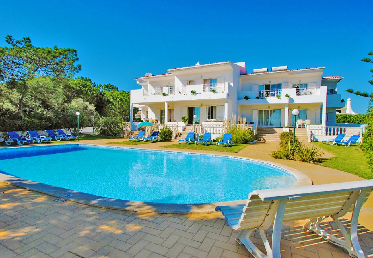 Apartment in Albufeira - Apartment for 6 people to 1 km beach
