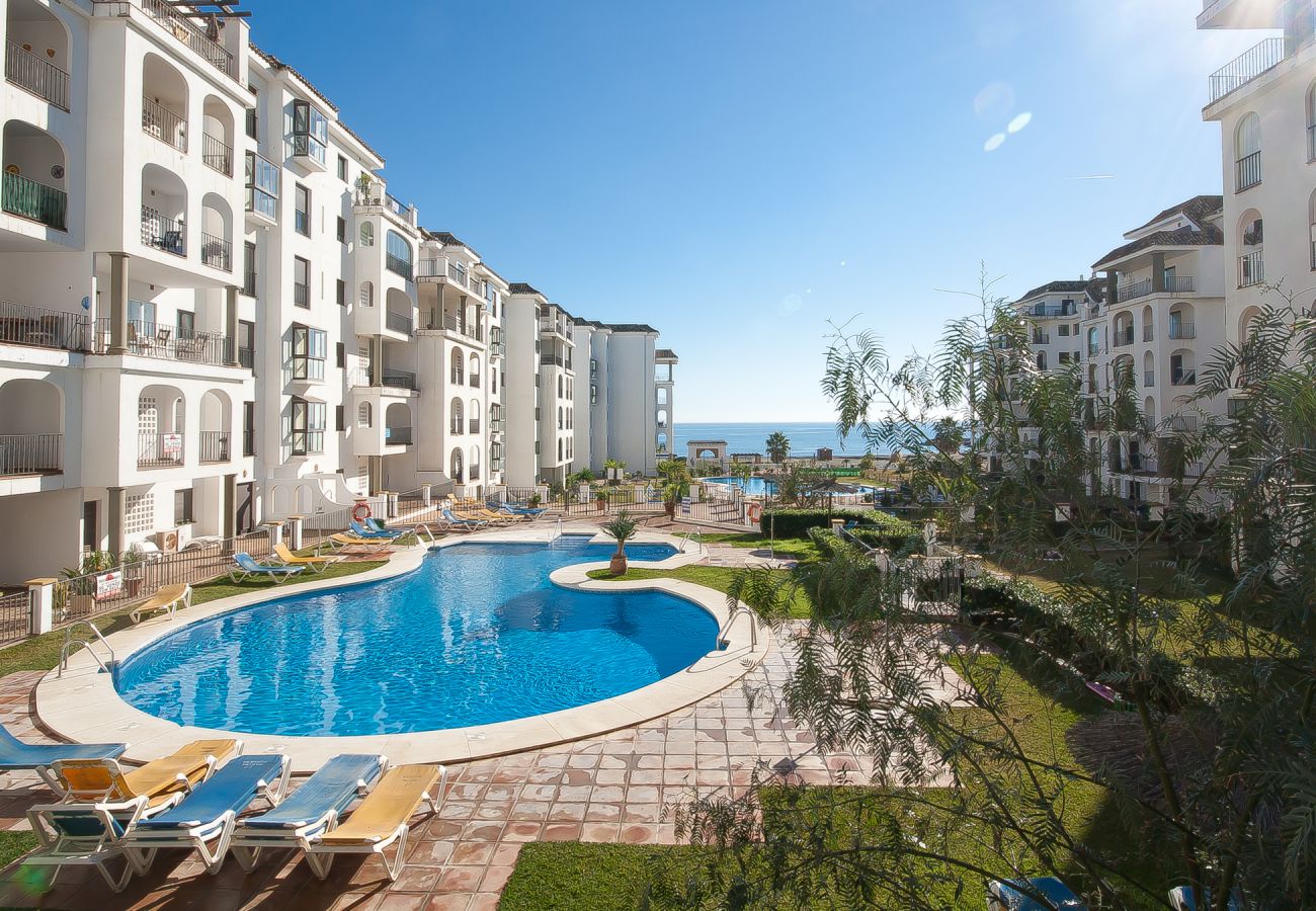 Apartment in Manilva - Apartment of 2 bedrooms to 100 m beach