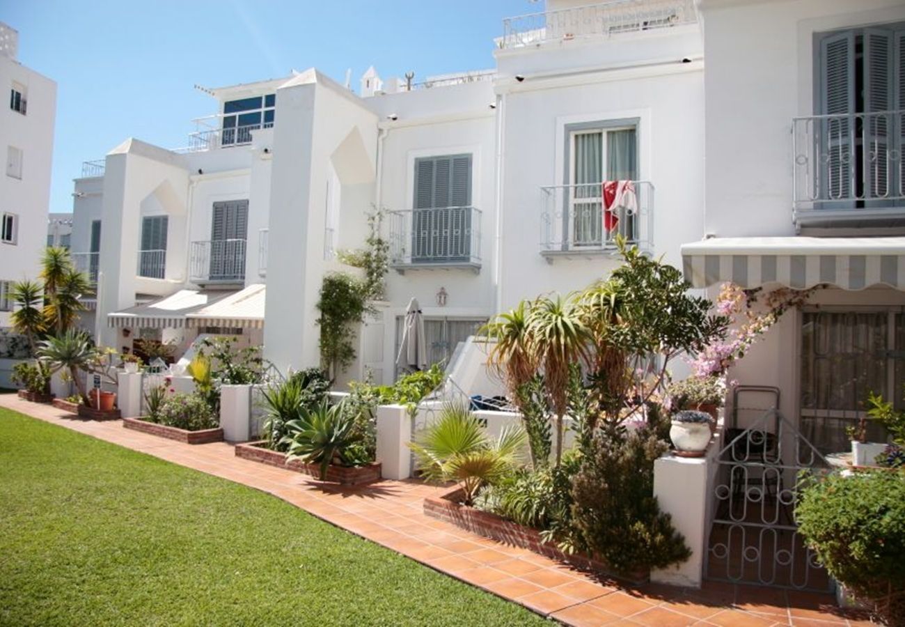 House in Nerja - House for 4 people to 500 m beach