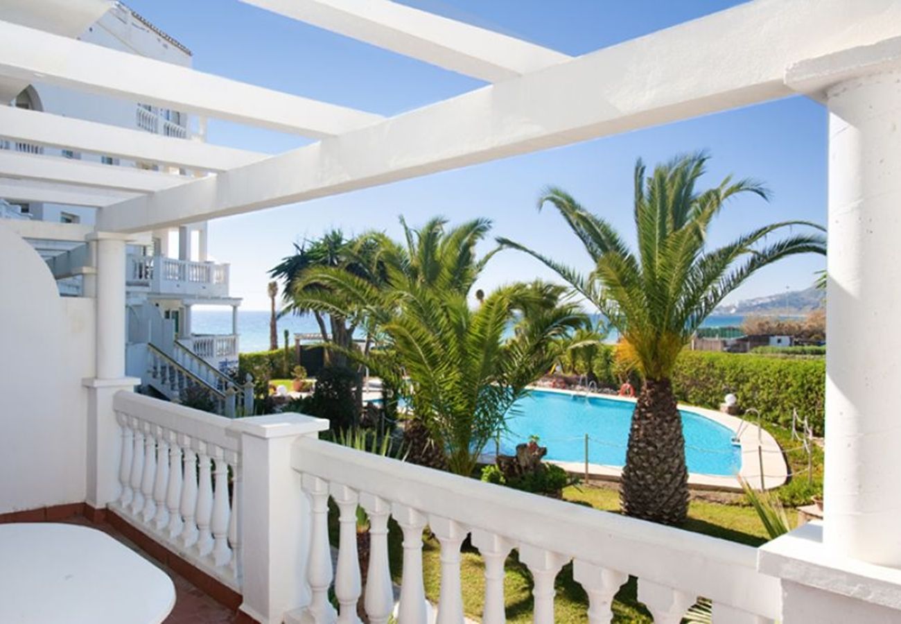 Residence in Nerja - Residence with swimming pool to 50 m beach