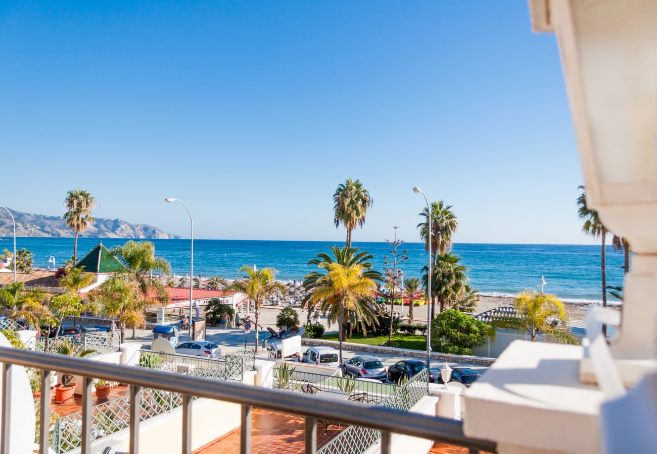 Apartment in Nerja - Apartment with air-conditioned to 10 m beach