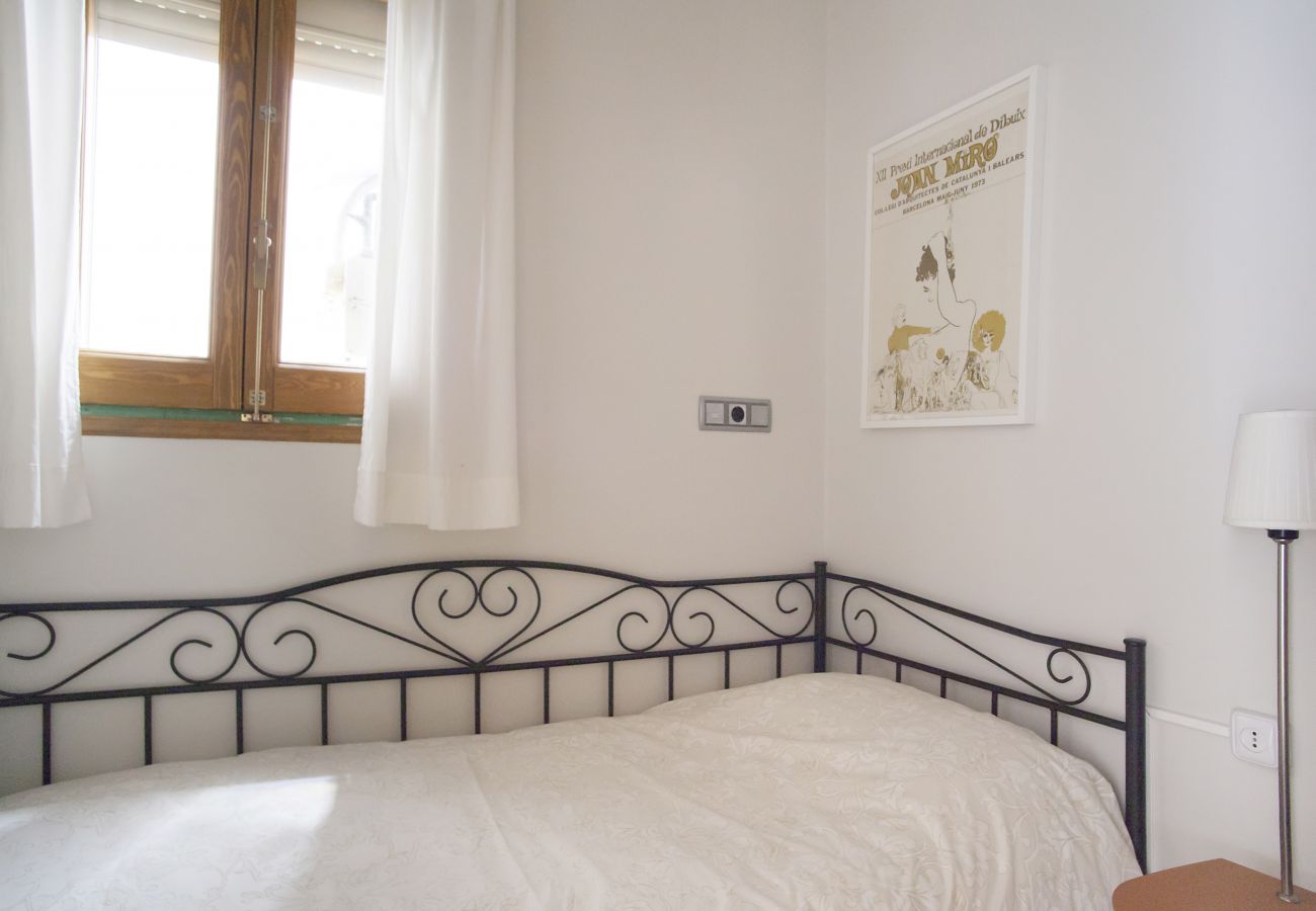 Apartment in Barcelona - VILADOMAT, large, comfortable, lightly, cute and silent flat in Eixample, Barcelona center