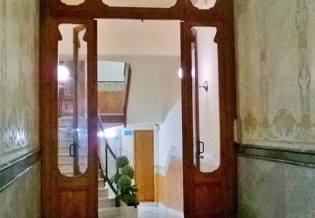 Apartment in Barcelona - Nice flat for rent with large private terrace, next to Passeig de Gracia, Barcelona center Apartment in Barcelona - Nice flat for rent with large private terrace, next to Passeig de Gracia, Barcelona center