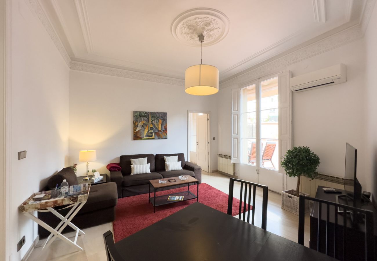 Apartment in Barcelona - Nice flat for rent with large private terrace, next to Passeig de Gracia, Barcelona center