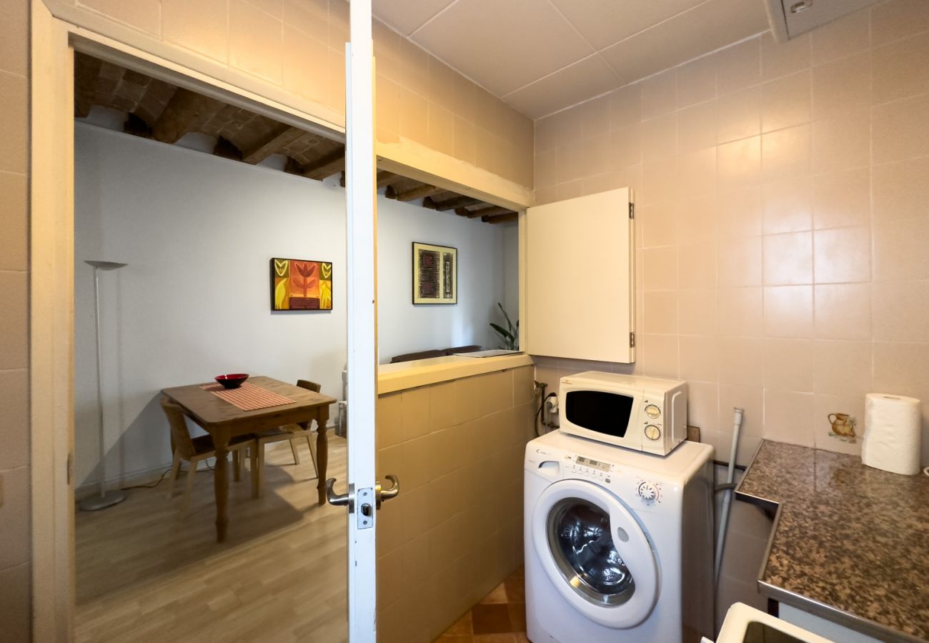 Apartment in Barcelona - Lovely, cute, lightly and silent studio for rent in Gracia, Barcelona center