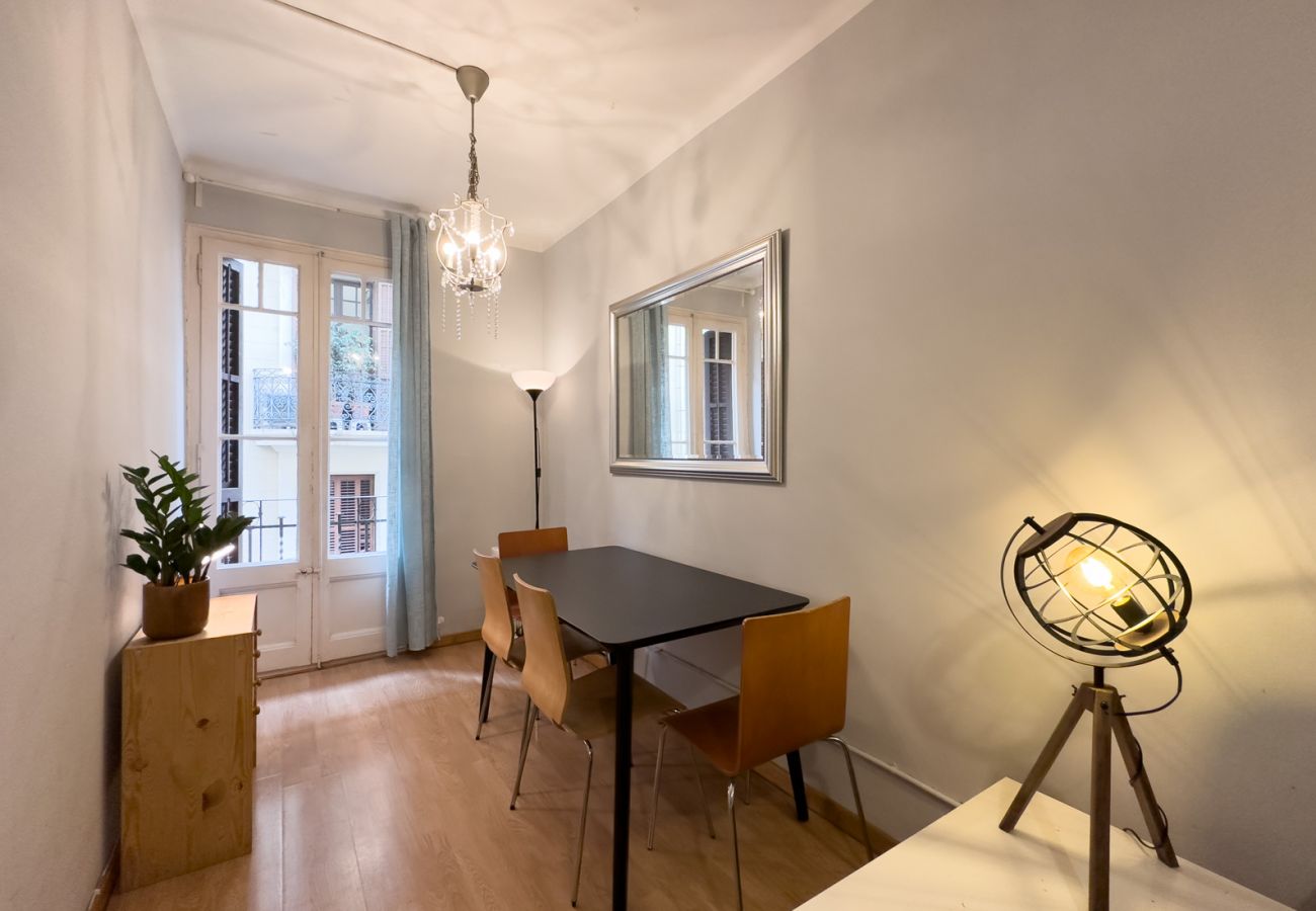 Apartment in Barcelona - Cute, quiet and lightly apartment with balcony for rent in Barcelona center, Gracia