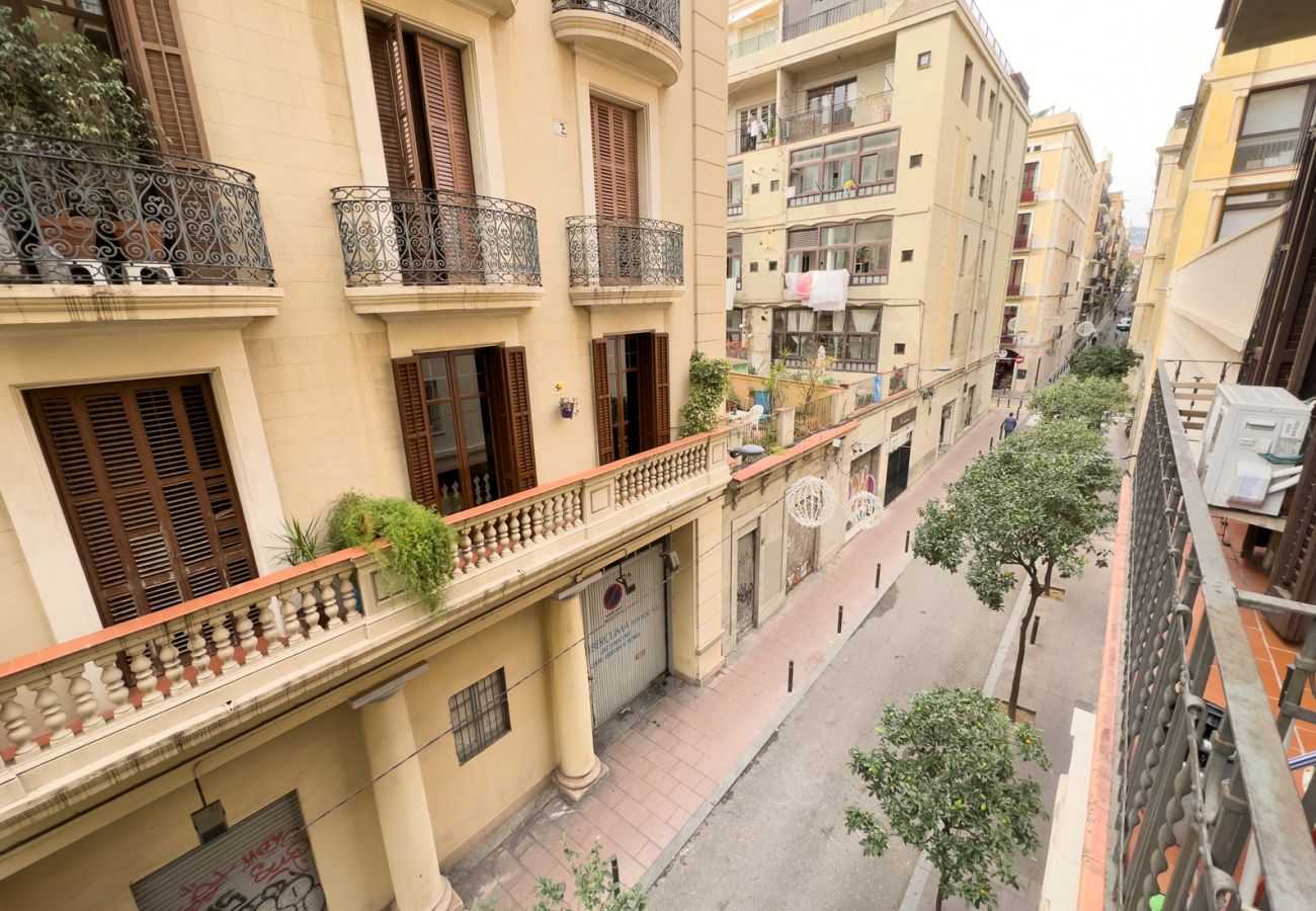 Apartment in Barcelona - Cute, quiet and lightly apartment with balcony for rent in Barcelona center, Gracia