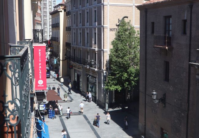 Apartment in Madrid - M (PRE103A) Apto. de diseño Puerta del Sol 7 Apartment in Madrid - M (PRE103A) Apto. de diseño Puerta del Sol 7