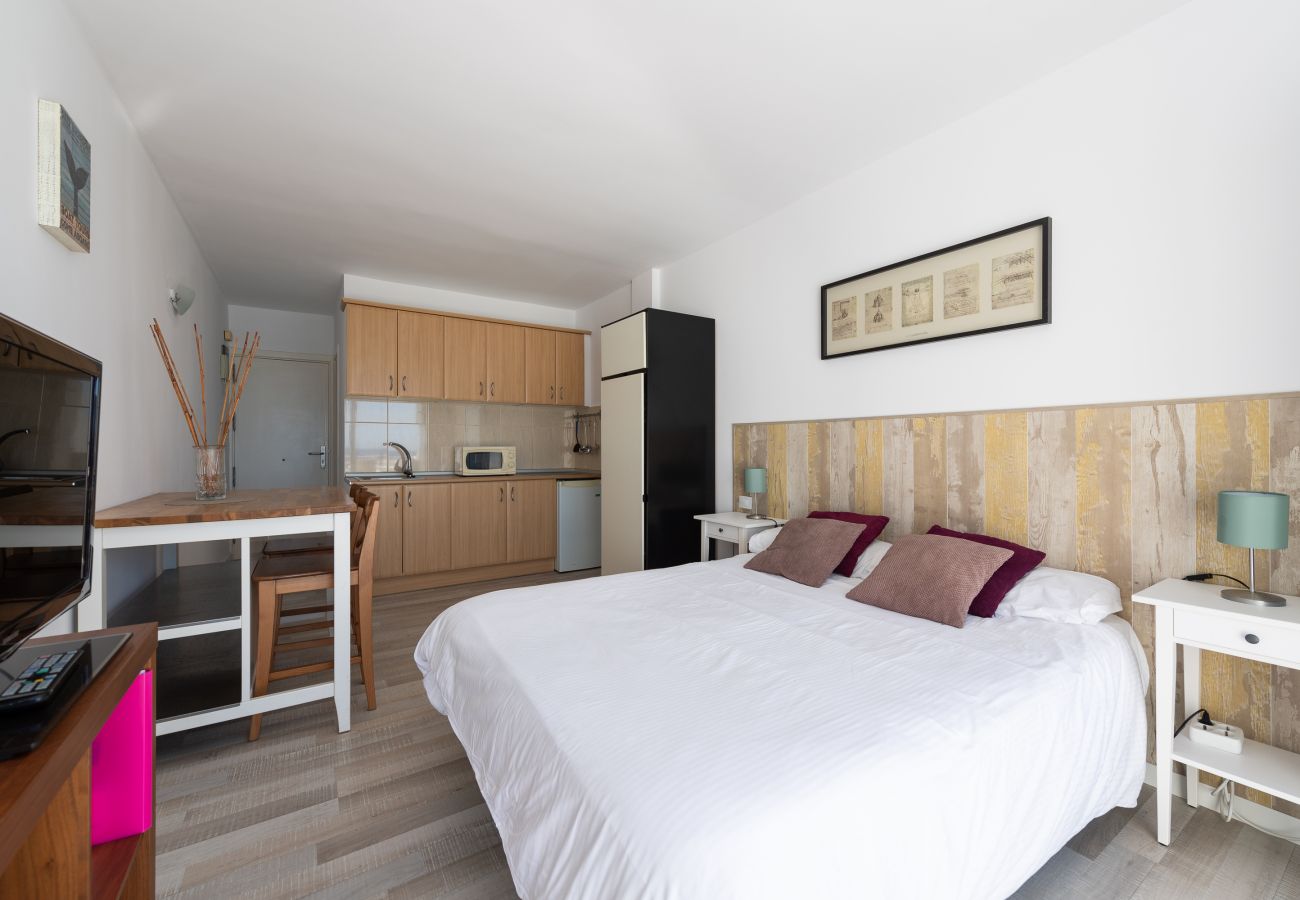 Apartment in Las Palmas de Gran Canaria - Apartment for 2 people to 5 m beach