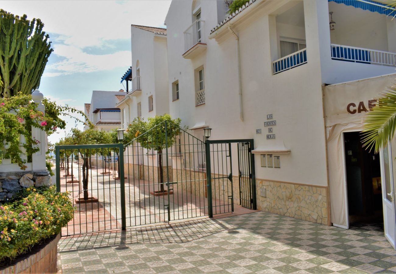 Apartment in Nerja - Apartment for 6 people to 50 m beach