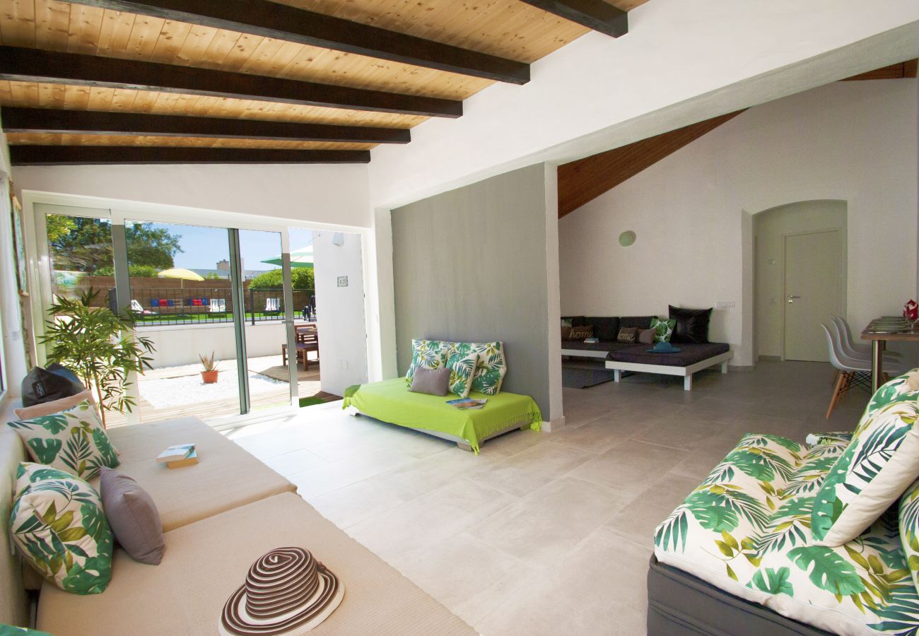 Villa in Albufeira - Villa for 9 people to 550 m beach