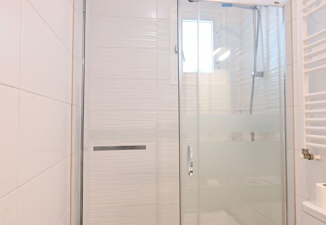 Studio in Madrid - M (PDA115) ESTUDIO 4 PAX Studio in Madrid - M (PDA115) ESTUDIO 4 PAX