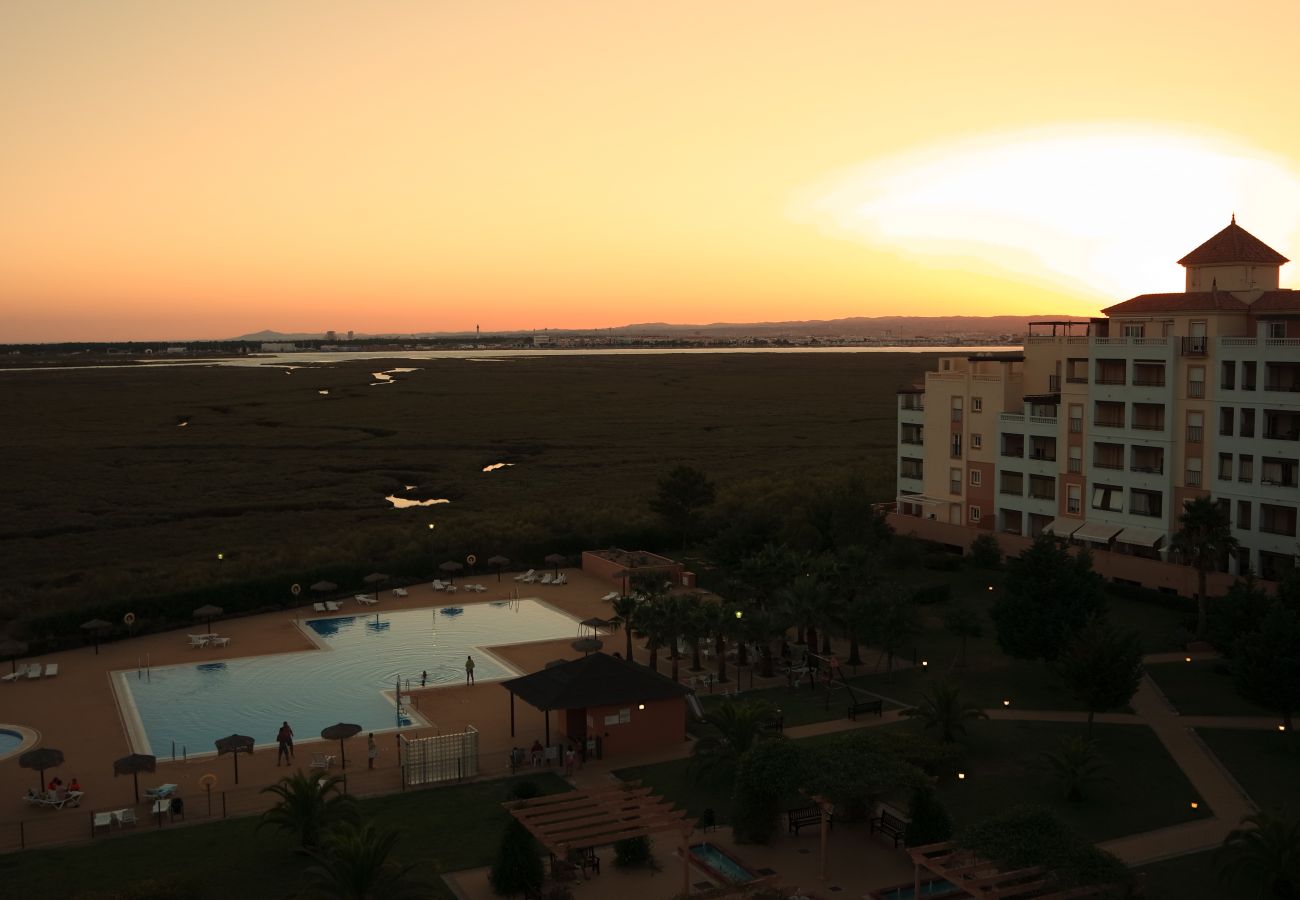 Apartment in Isla Canela - Apartment of 3 bedrooms to 2 km beach