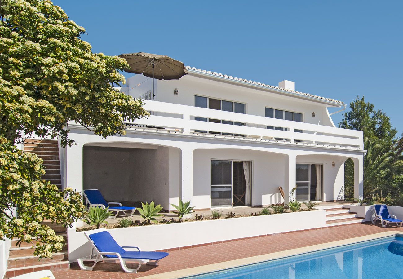 Villa in Vila do Bispo - Villa with swimming pool to 2 km beach