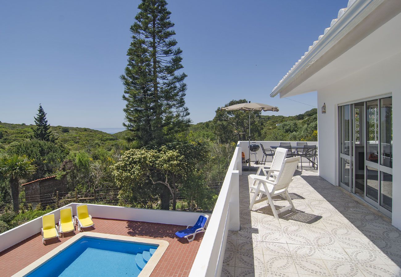 Villa in Vila do Bispo - Villa with swimming pool to 2 km beach