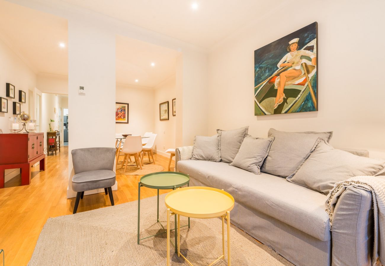 Apartment in Madrid -  BIG Apartment Downtown Madrid Malasaña M (MAL27)