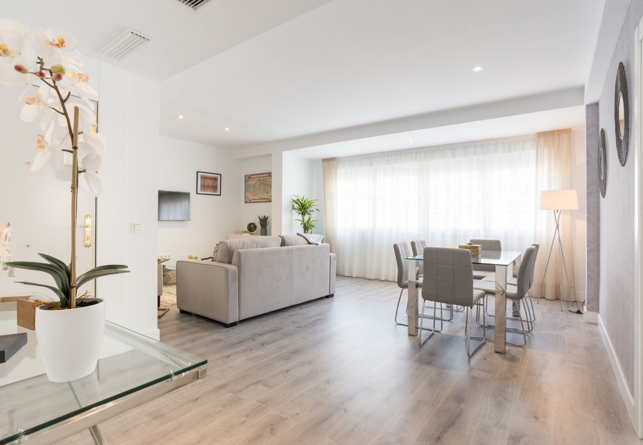 Apartment in Málaga - Apartment for 8 people to 1 km beach