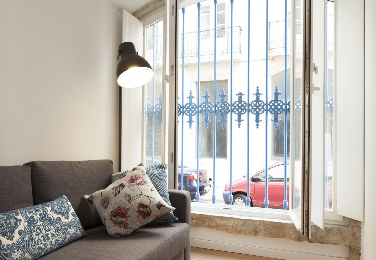 Downtown Blue Terrace by Homing