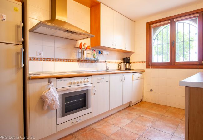 House in Ayamonte - ROU002 Townhouse with Private Garden and Direct Access to the Pool House in Ayamonte - ROU002 Townhouse with Private Garden and Direct Access to the Pool