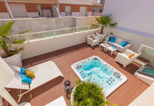  in Málaga - iloftmalaga Premium Calle Nueva 4F, Jacuzzi and private terrace