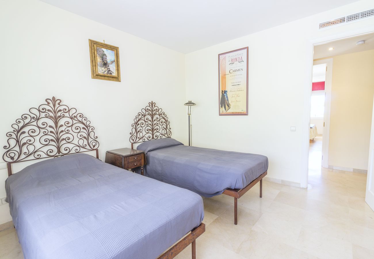Bedroom of this apartment in Marbella