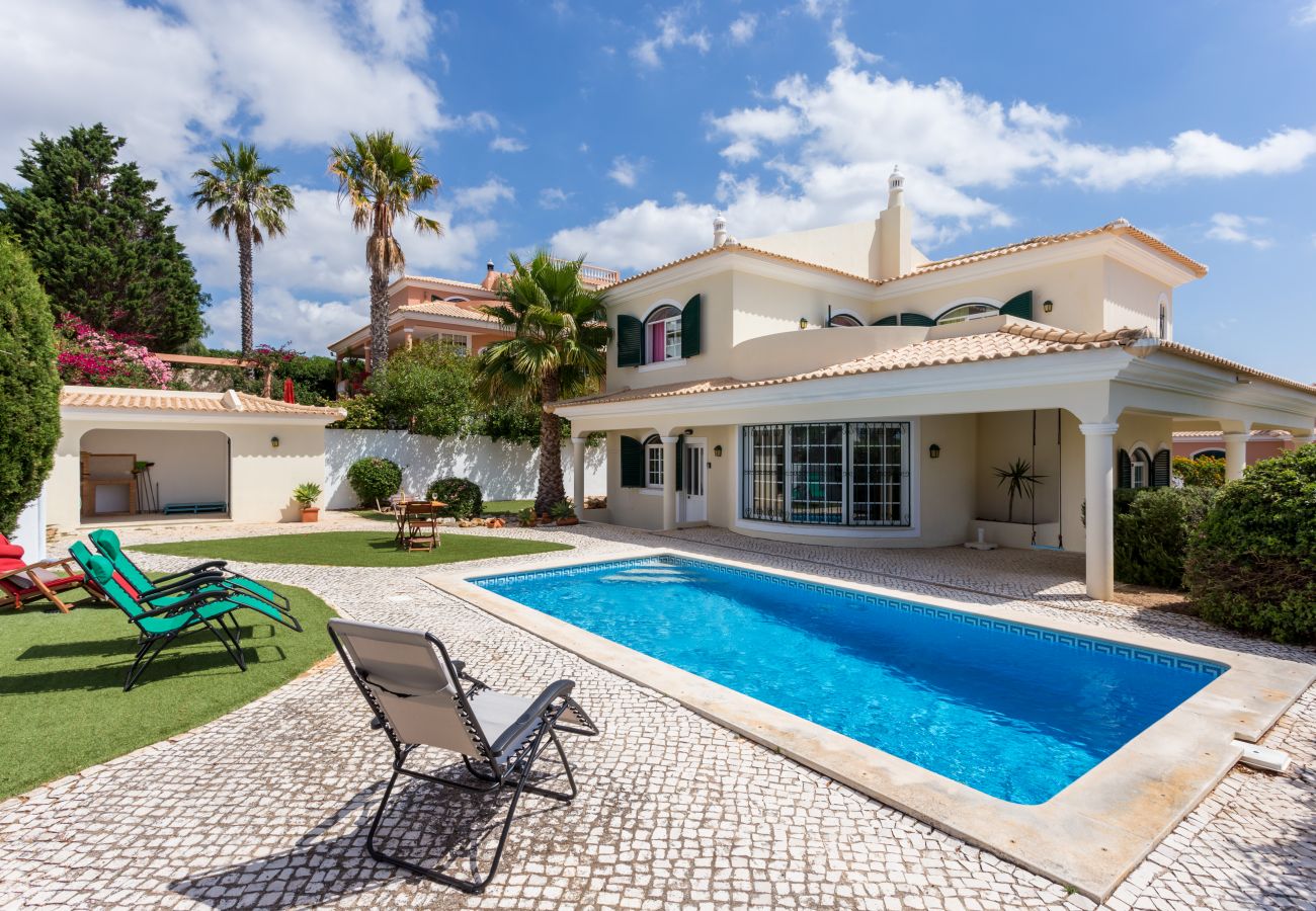 Villa in Luz - Villa with swimming pool to 500 m beach
