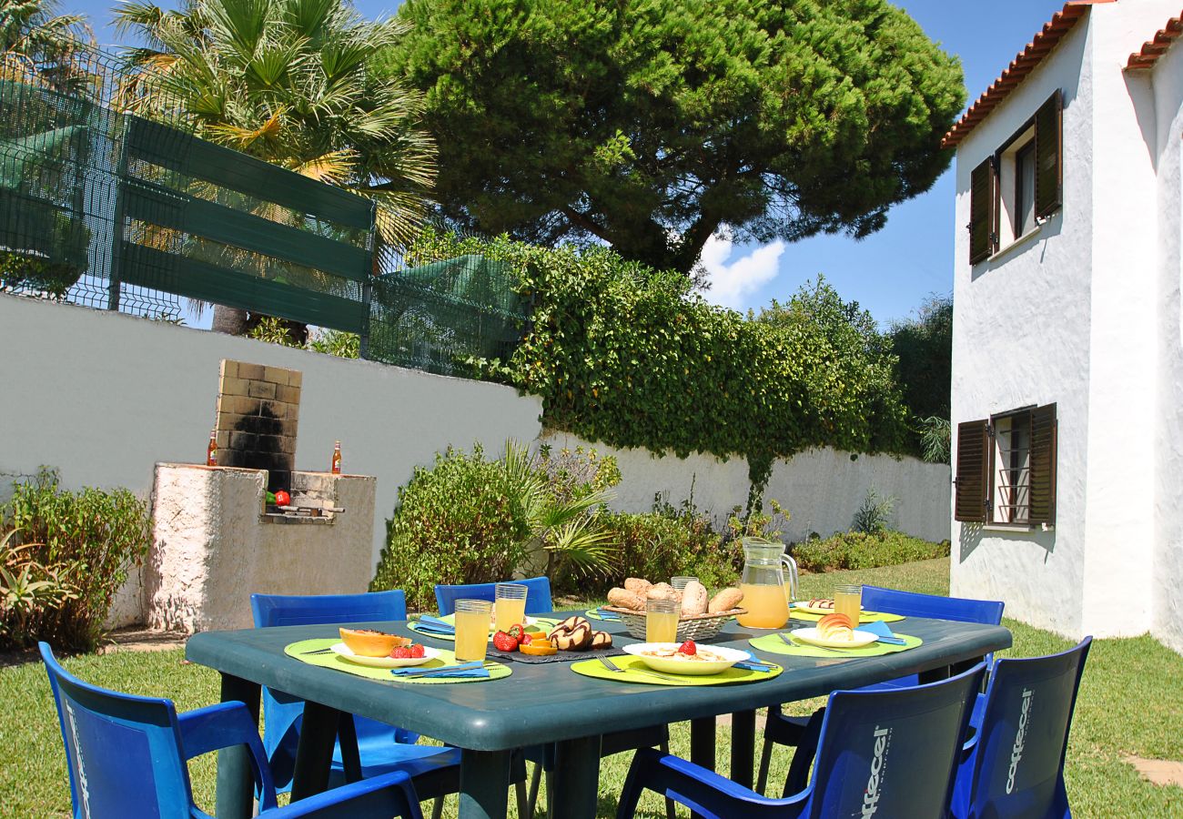 Villa in Albufeira - Villa with air-conditioned to 1 km beach