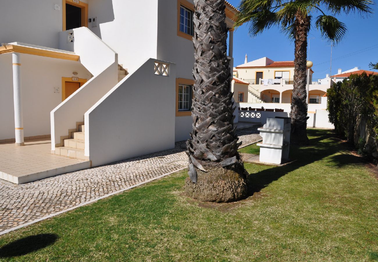 Apartment in Albufeira - Apartment with swimming pool to 1 km beach
